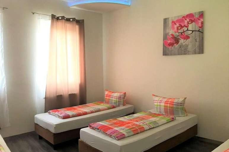 Hostel "Berkut" Nuremberg Ngoại thất bức ảnh